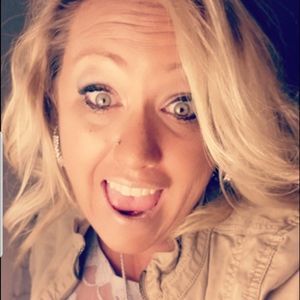 Meet your Posher, Heidi